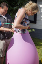 Afbeelding in Gallery-weergave laden, Gonneke half way in climb-in balloon
